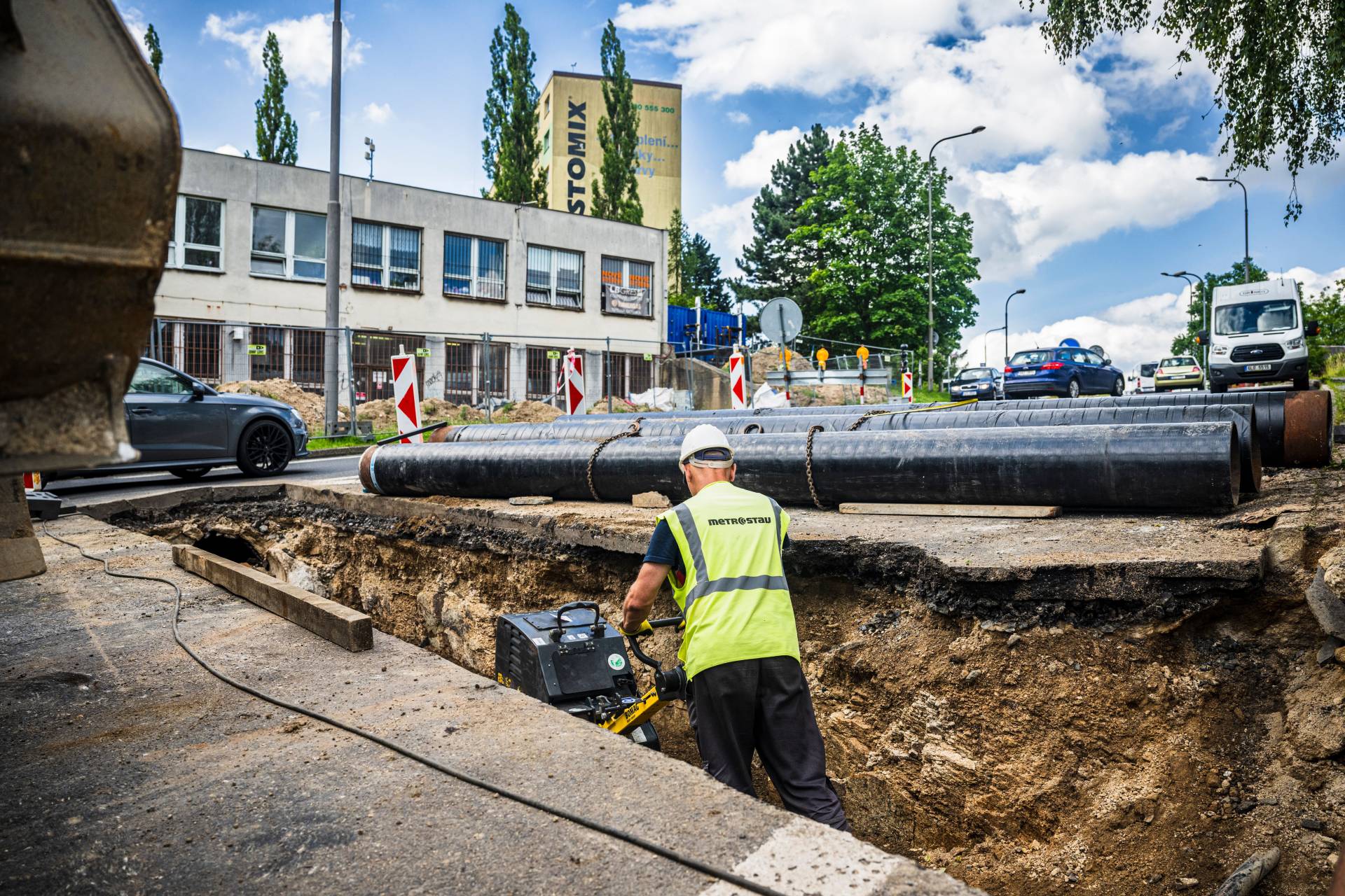 Ulice Hrubínova je opět průjezdná bez omezení